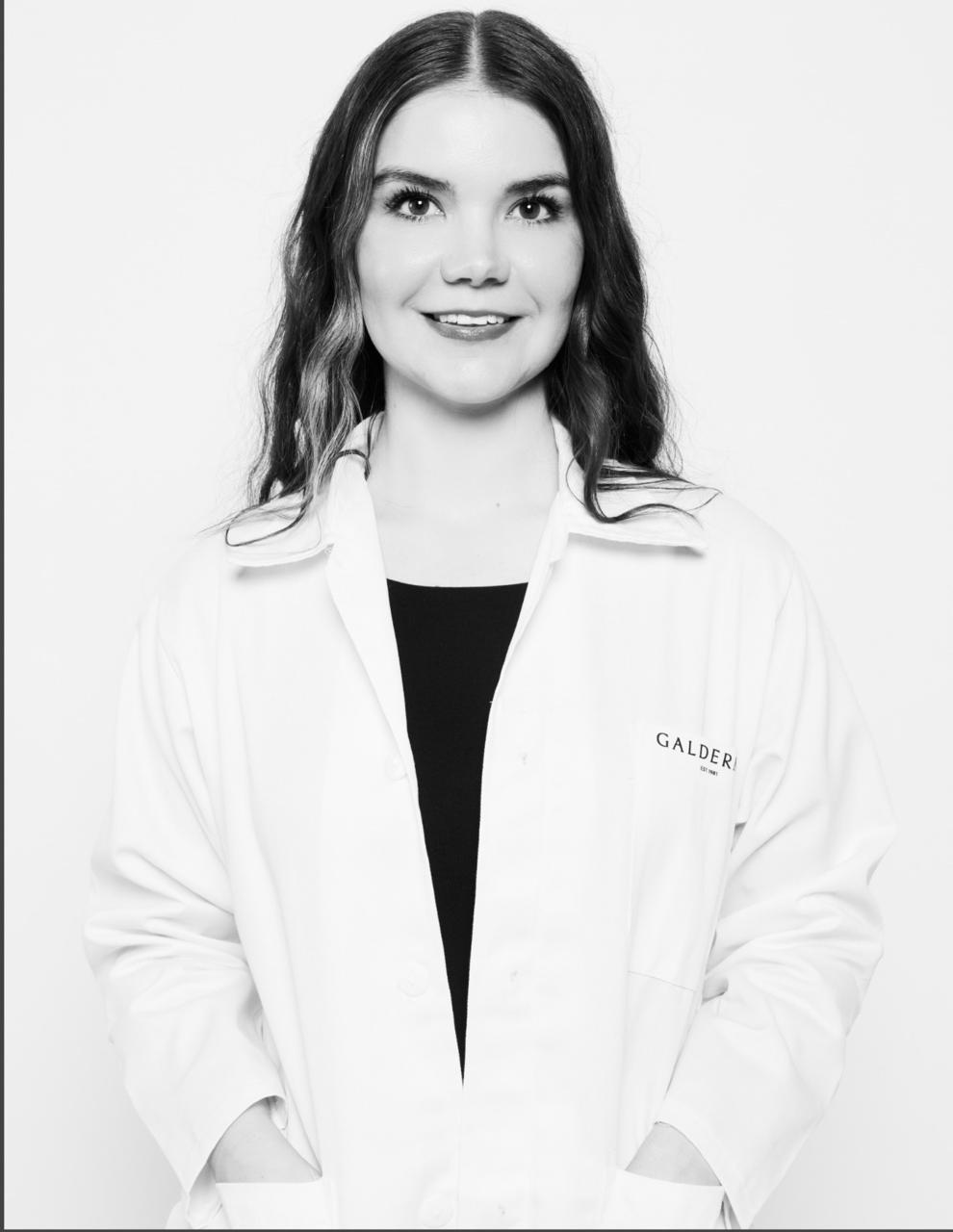 Dra. Cindy Sarahi Rosas López — Médico Especialista en Dermatología